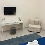 Sistershouse * نابولي