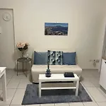 Sistershouse * نابولي