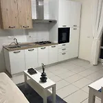 Sistershouse נאפולי