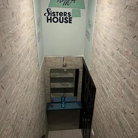 Sistershouse Apartment *